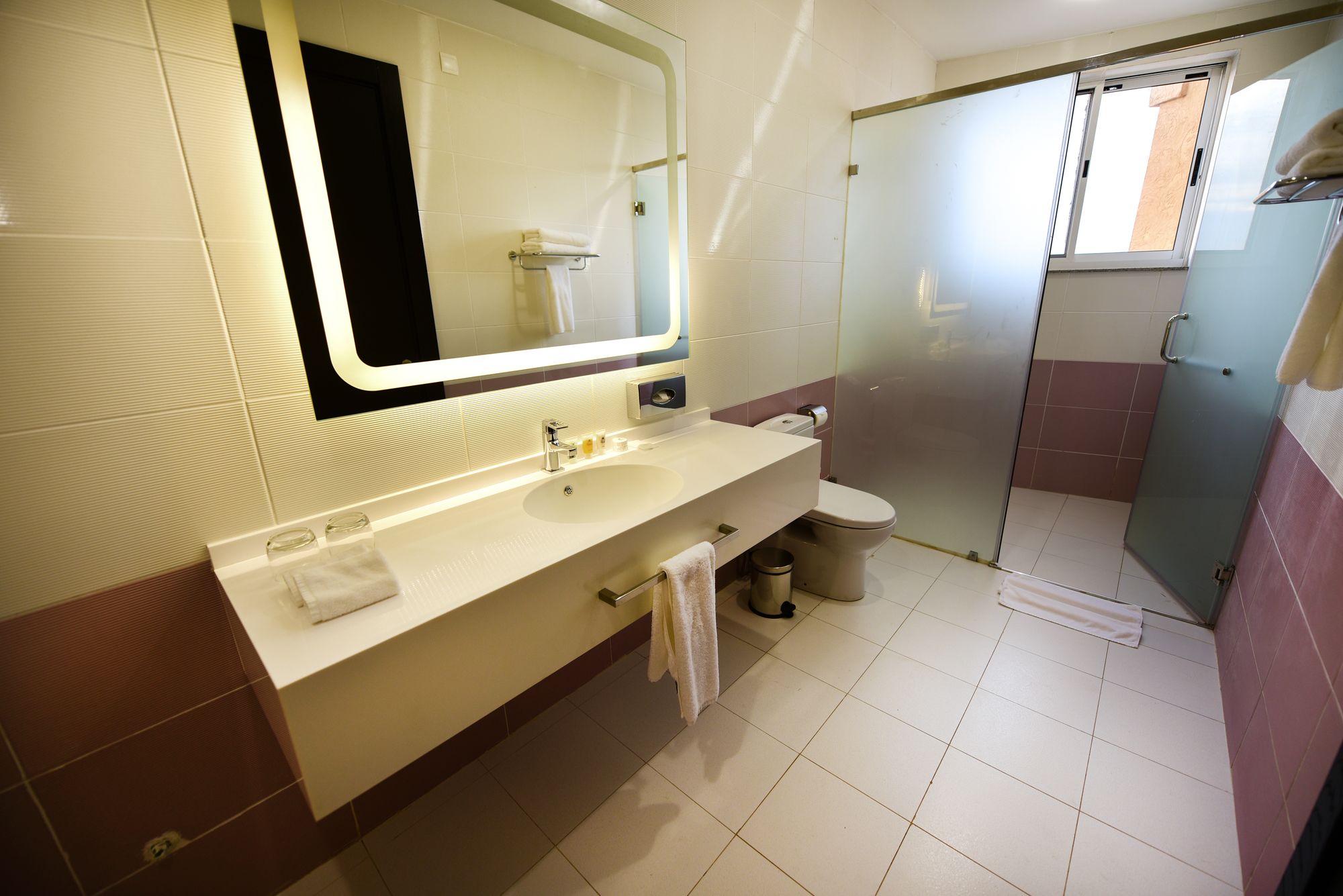 Фото Отель Protea Hotel by Marriott Kampala Skyz