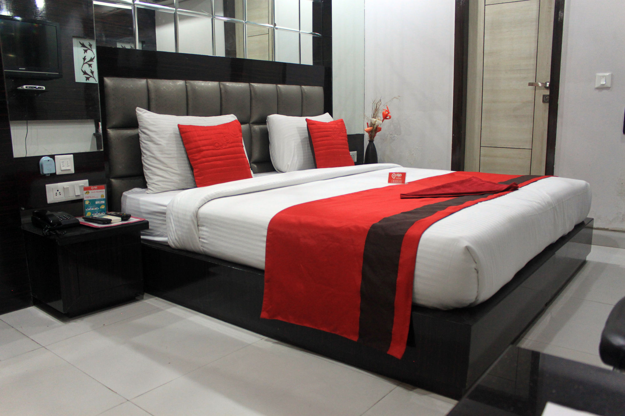 Фото Oyo 464 Hotel Lotus Palace