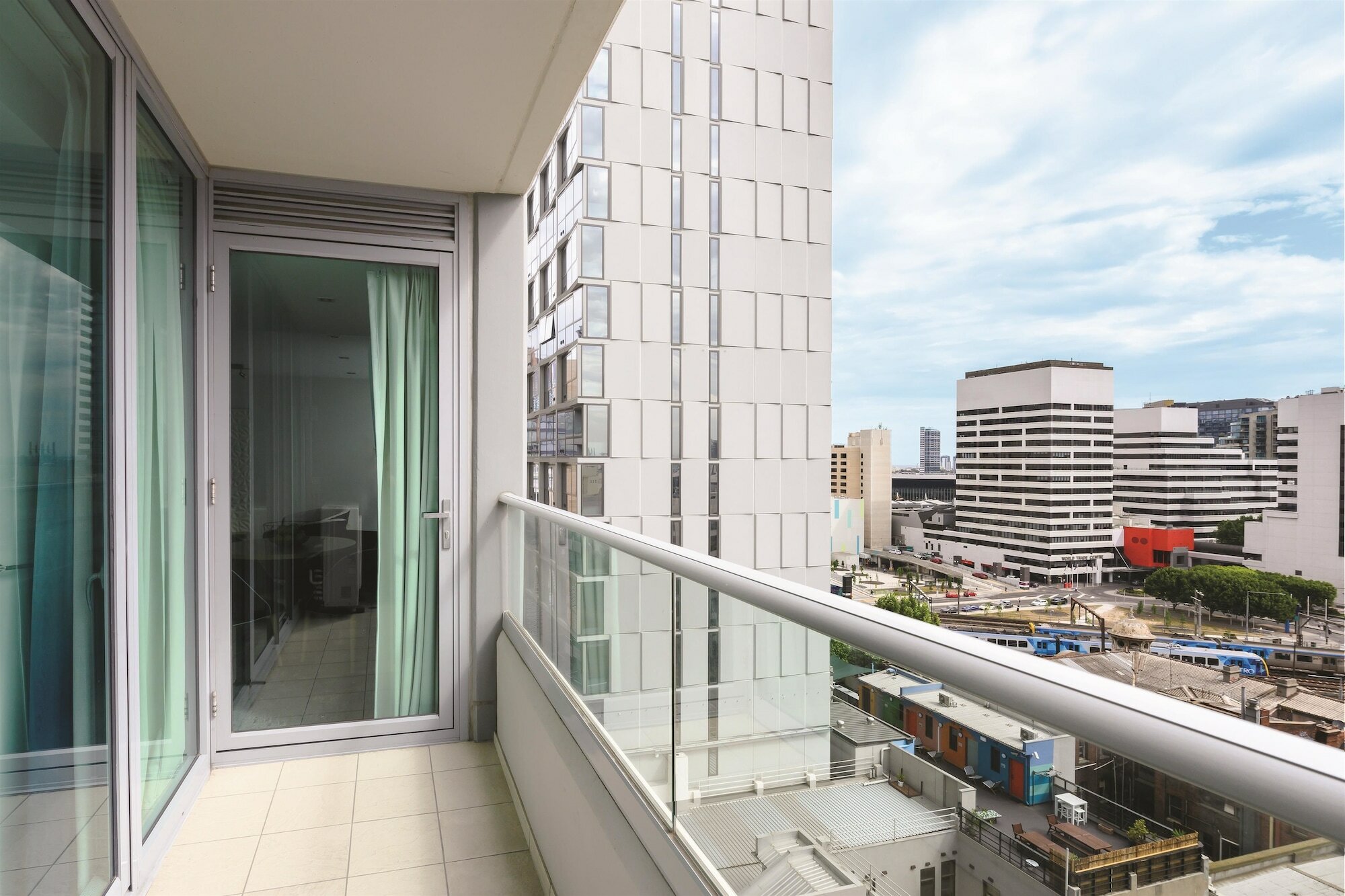 Фото Brady Apartment Hotel Flinders Street