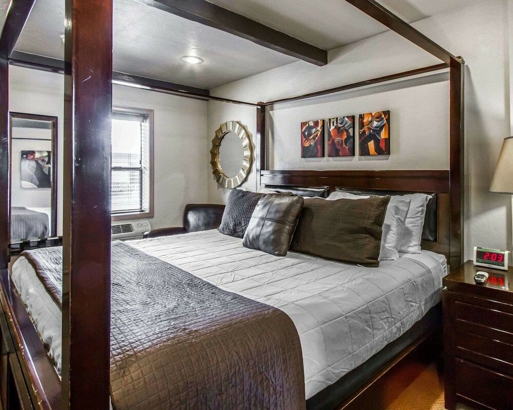 Фото Rodeway Inn & Suites Williams Downtowner - Rte 66