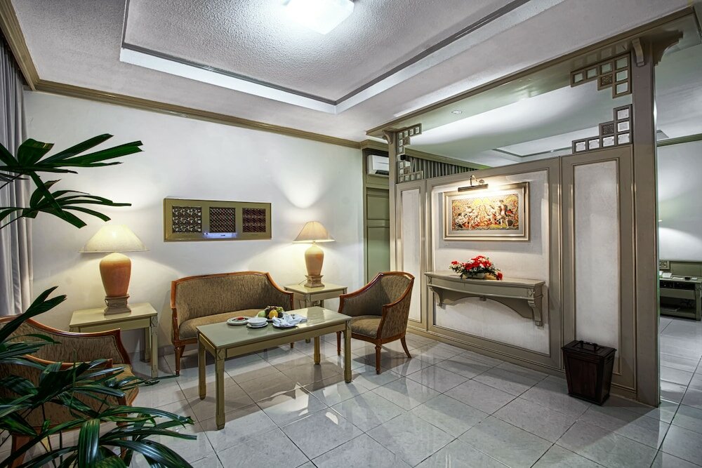 Фото Kusuma Sahid Prince Hotel