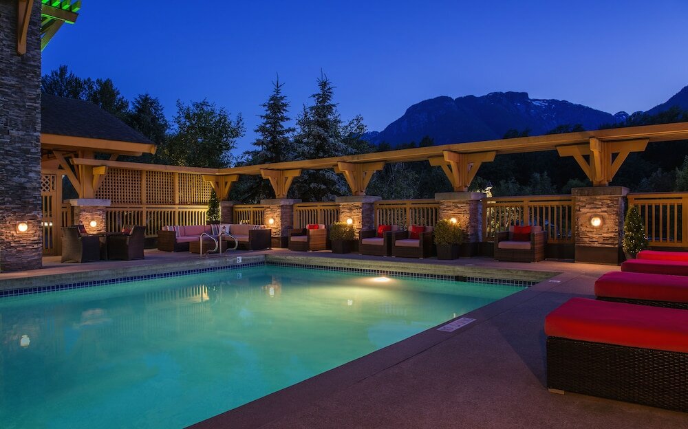 Фото Executive Suites Hotel & Resort, Squamish