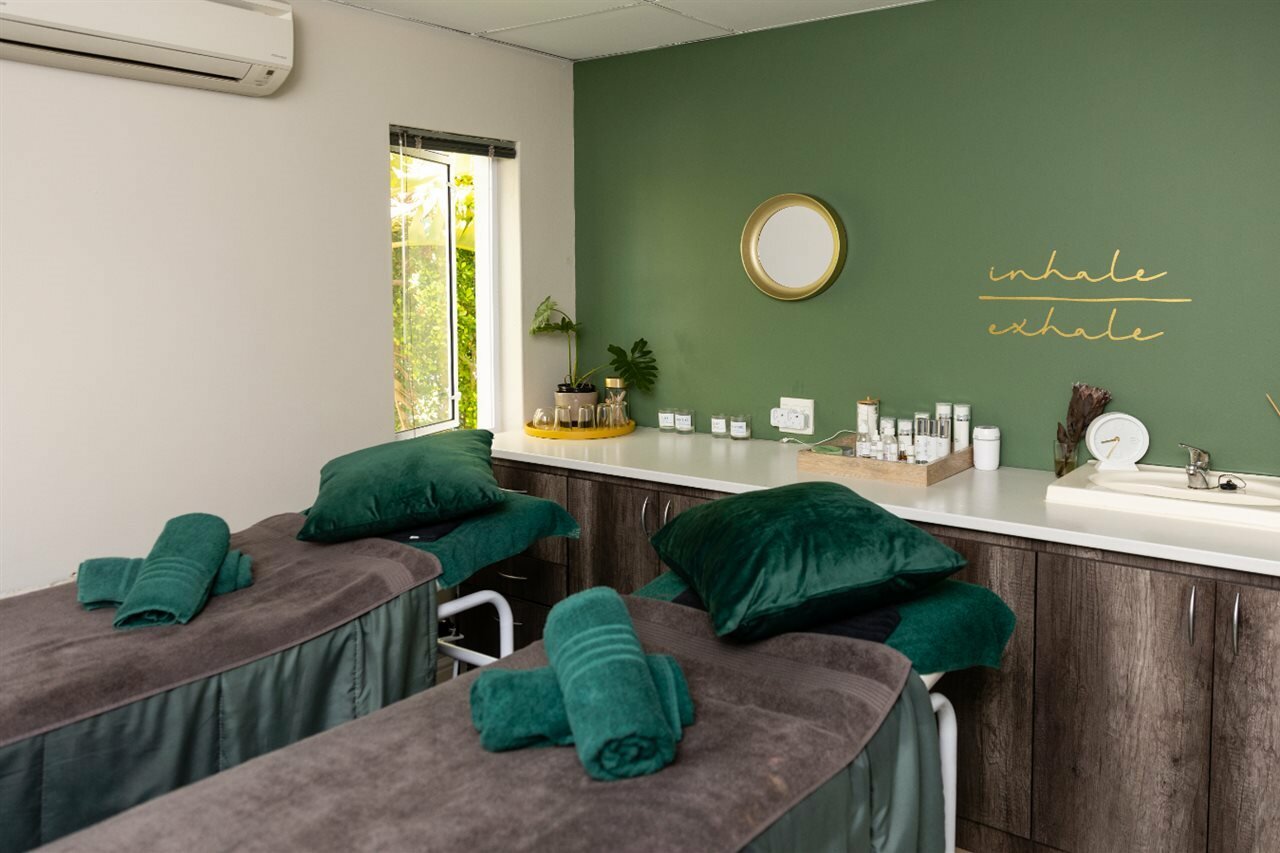 Фото Lord Charles Hotel