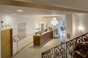 Гостиница Hotel Sovrana & Re Aqva SPA