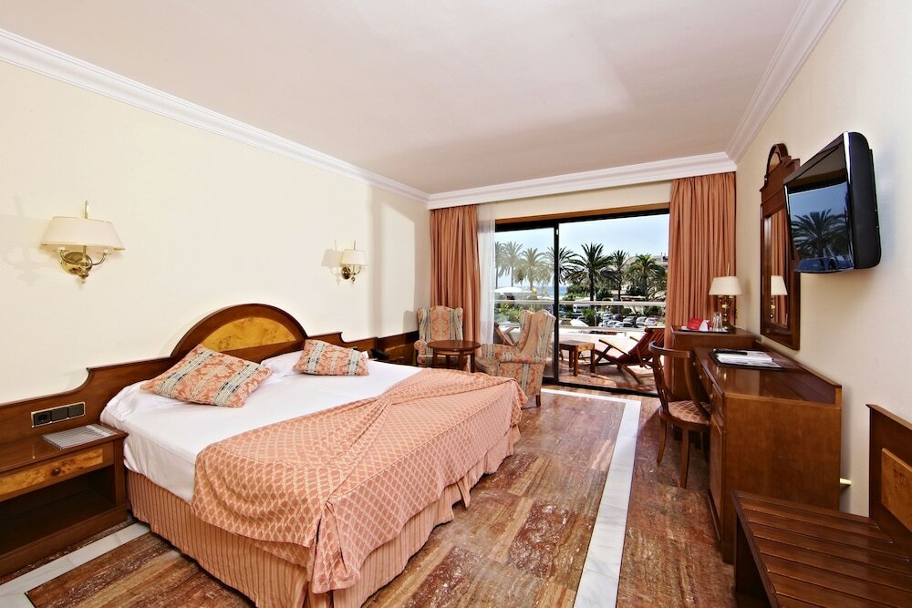 Фото Hotel Serrano Palace