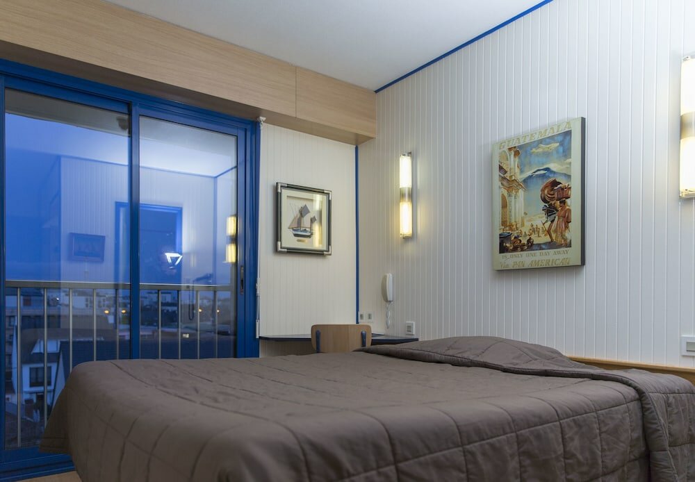 Фото Hotel Arcantis Le Voltaire