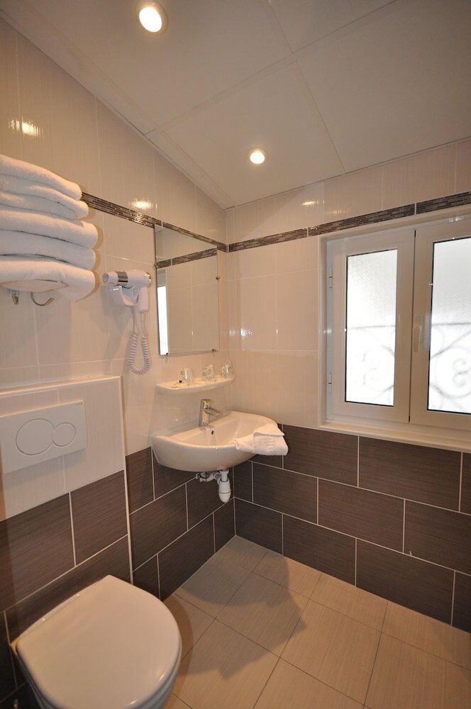 Фото Saint Georges Lafayette Hotel