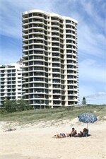 Фото Boulevard North Holiday Apartments