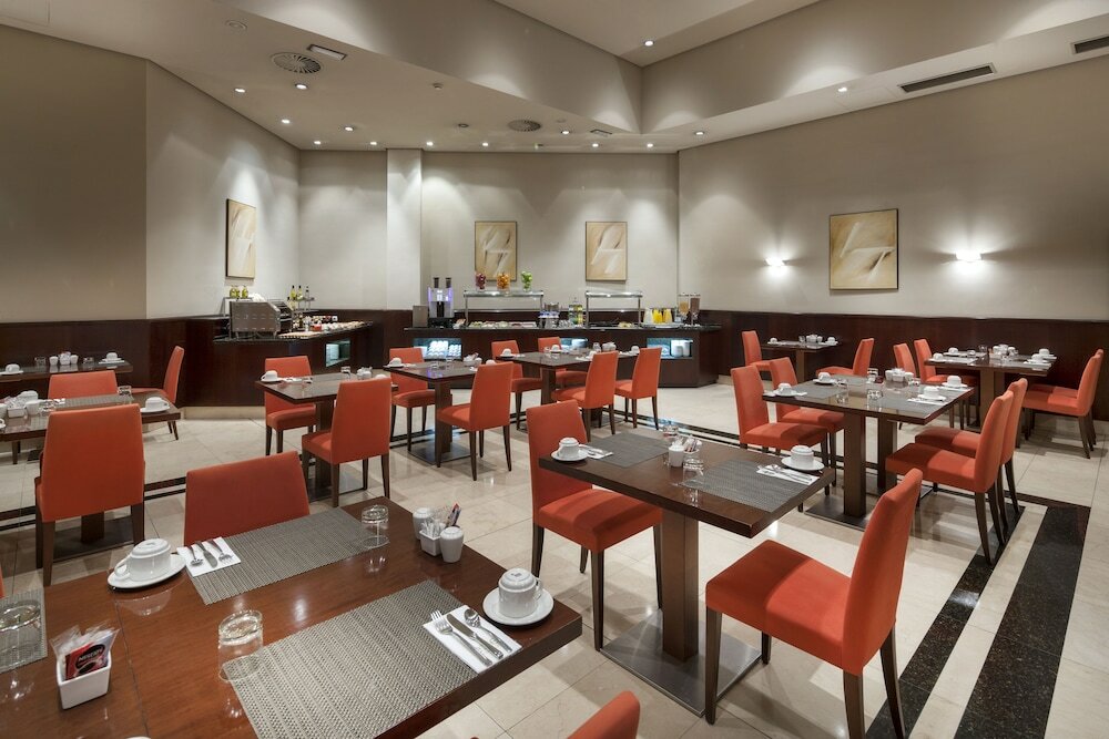 Фото Exe Oviedo Centro