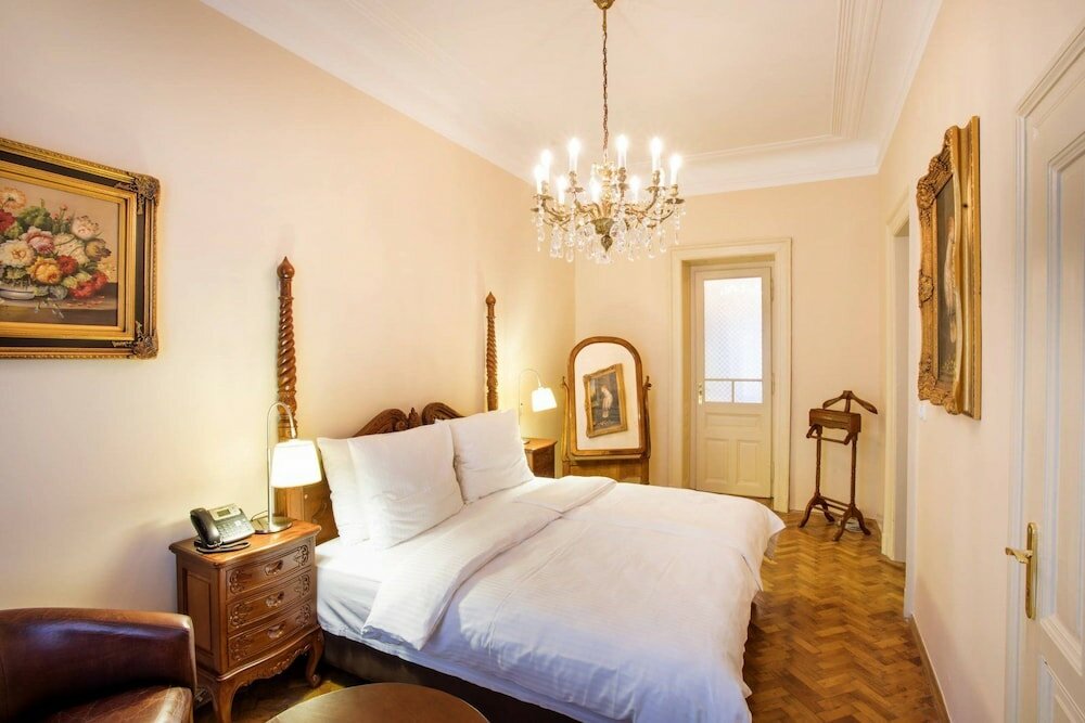 Фото У Златехо Строму