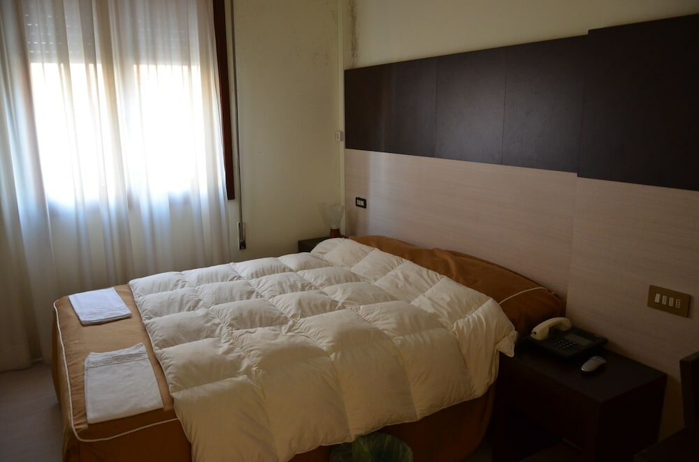 Фото Hotel Colombo