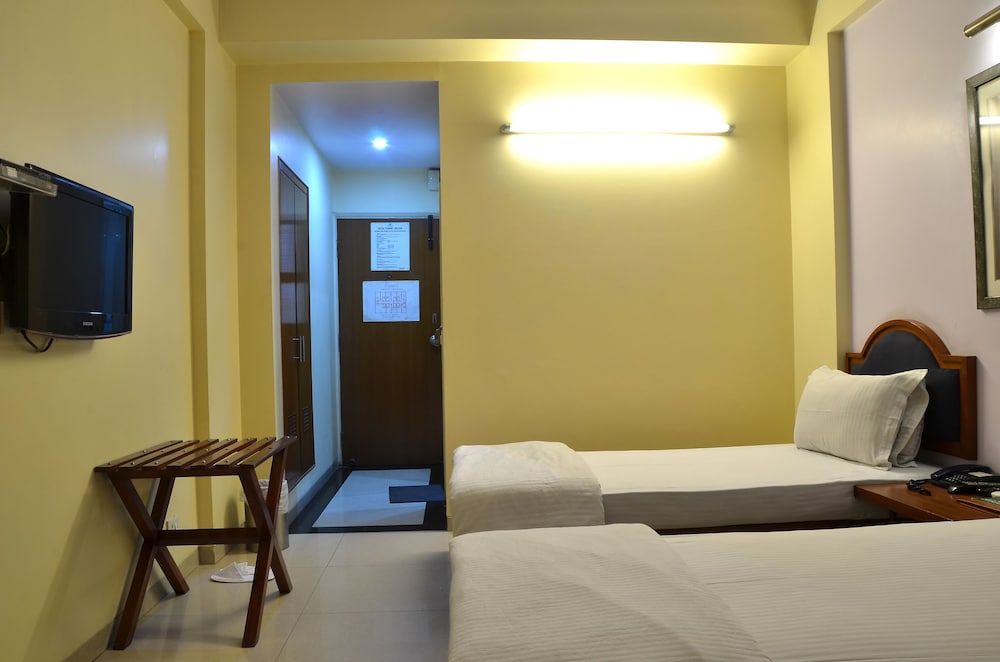 Фото Hotel Tourist Deluxe