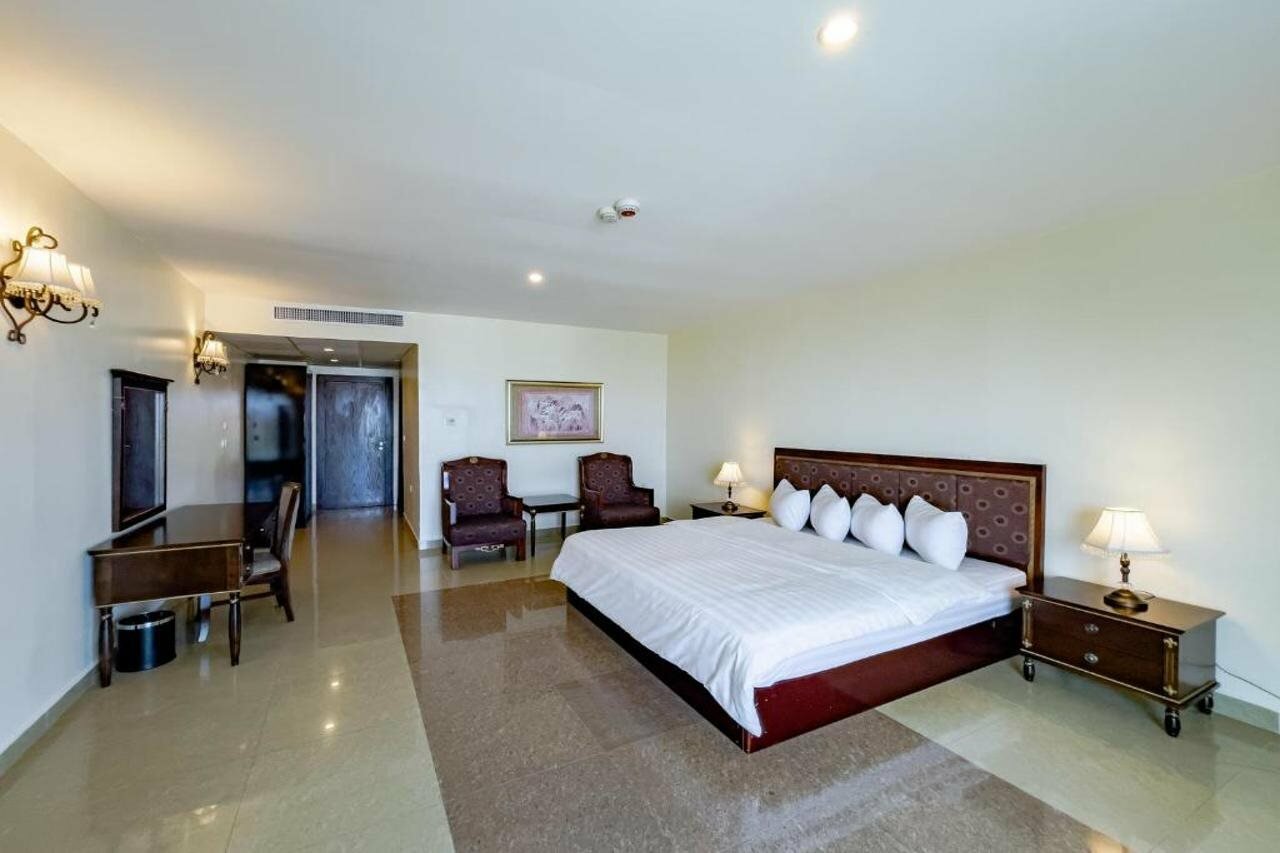 Фото Black Diamond Hotel