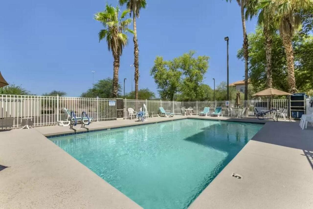 Фото Comfort Inn Chandler - Phoenix South I-10