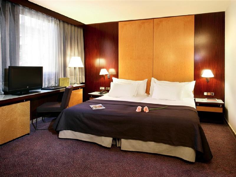 Фото Hotel Silken Ramblas