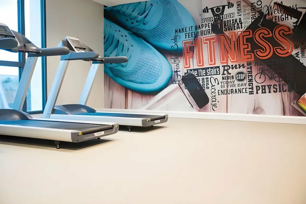 Фото Hampton by Hilton Edinburgh West End