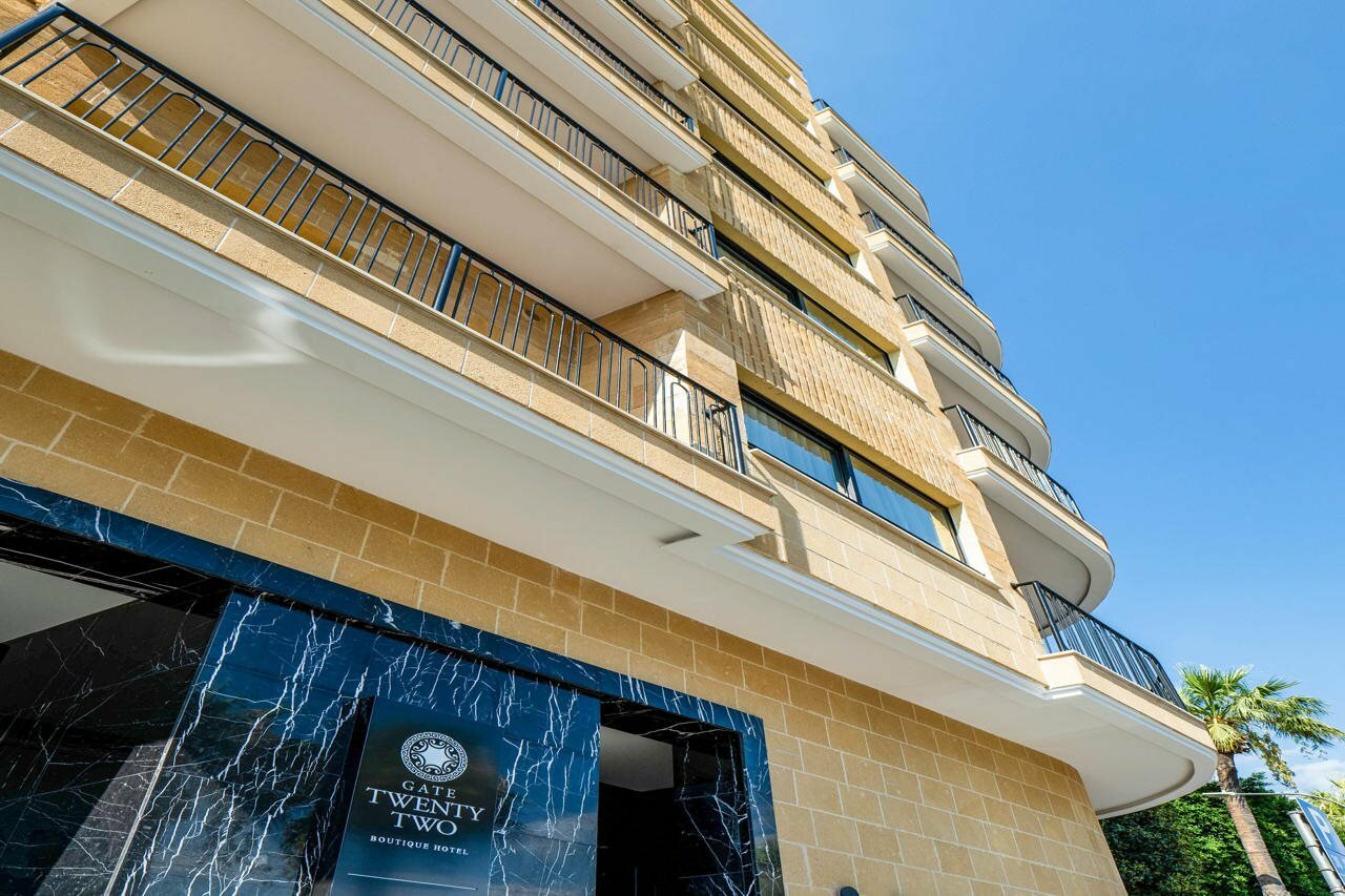 Фото Gate Twenty Two Boutique Hotel