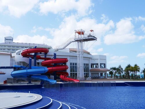 Гостиница Sheraton Okinawa Sunmarina Resort