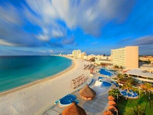 Гостиница Krystal Cancun