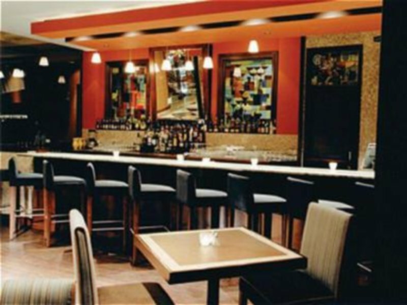 Фото Hotel Universel Montreal