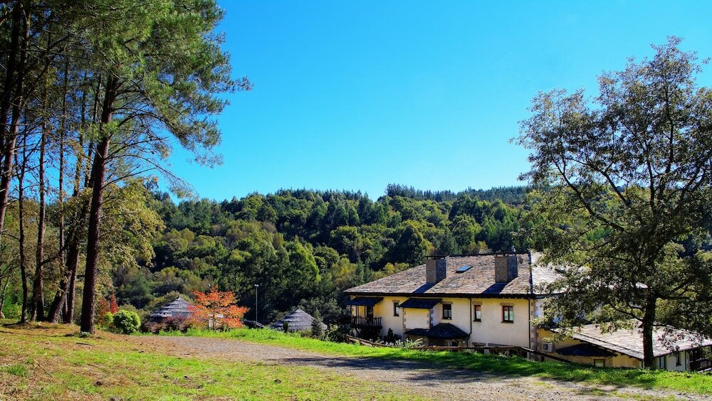 Фото Hotel Balneario Rio Pambre