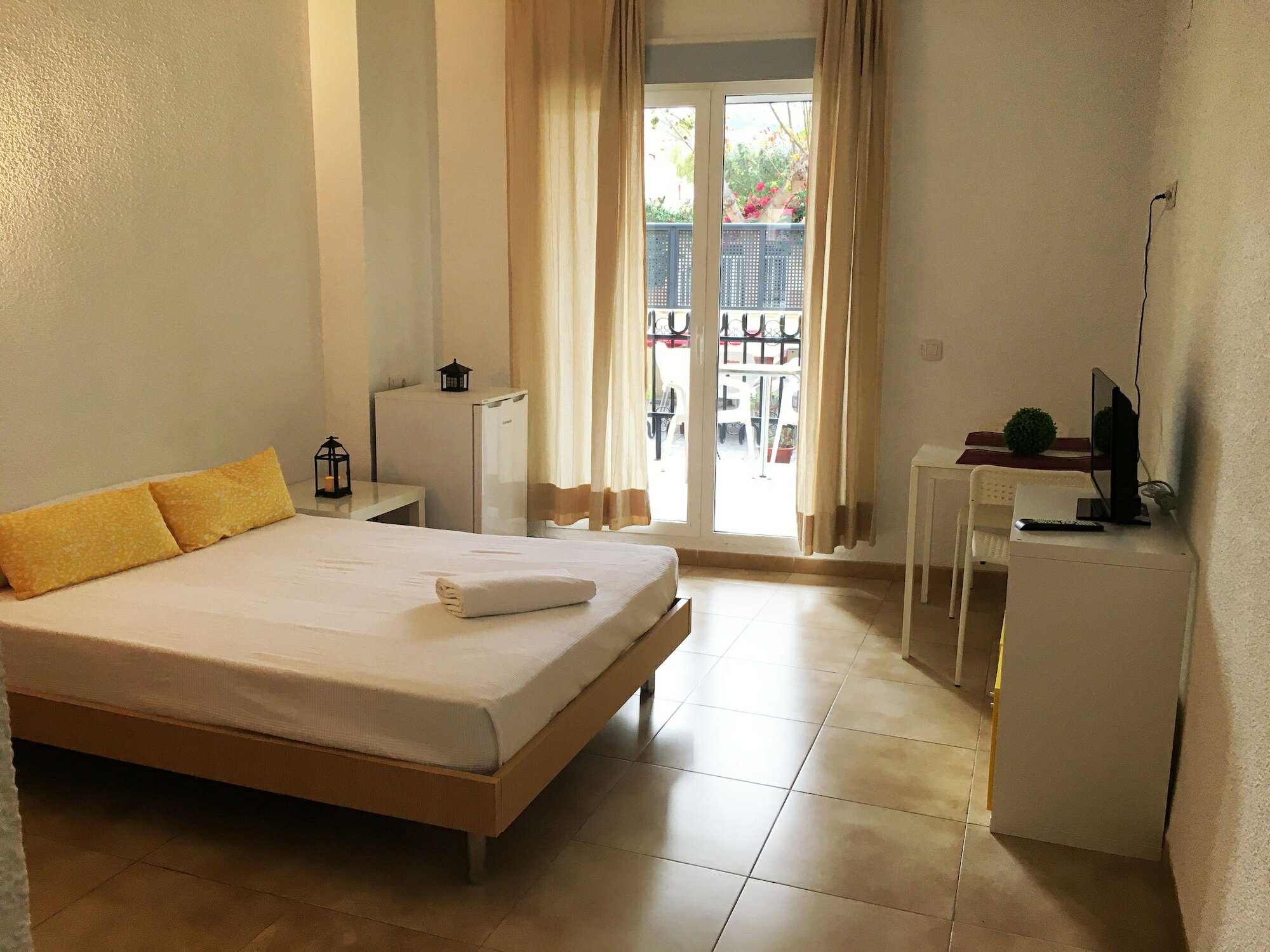 Фото Apartamentos Dona Carmen 3000