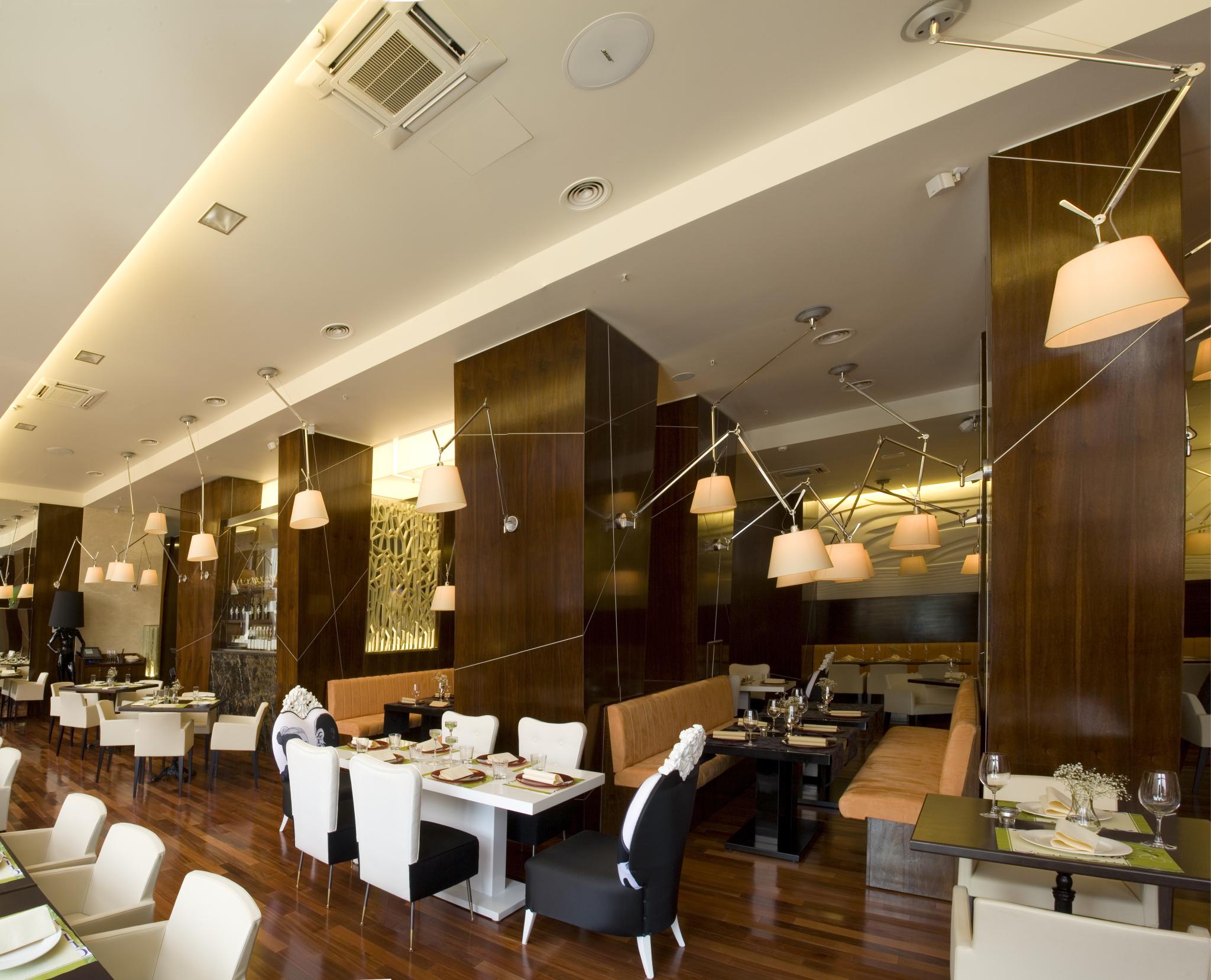 Фото East Gate Hotel