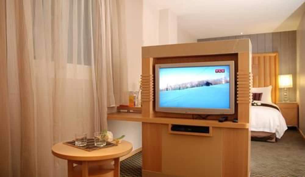 Фото Tokyo International Hotel