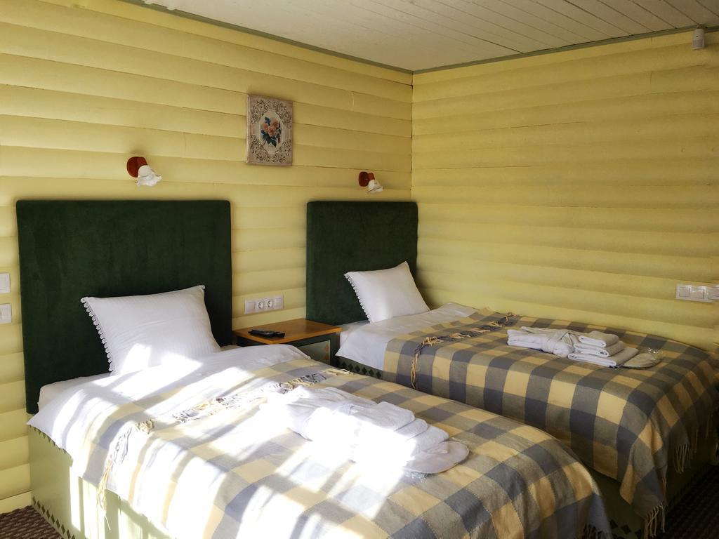 Фото Семейное поместье Солнечное