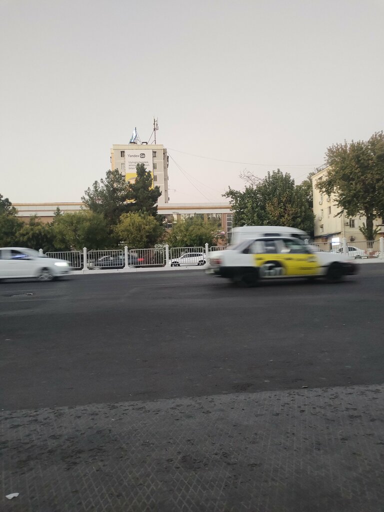 Jamoat transporti bekati Novza metro bekati, Toshkent, foto