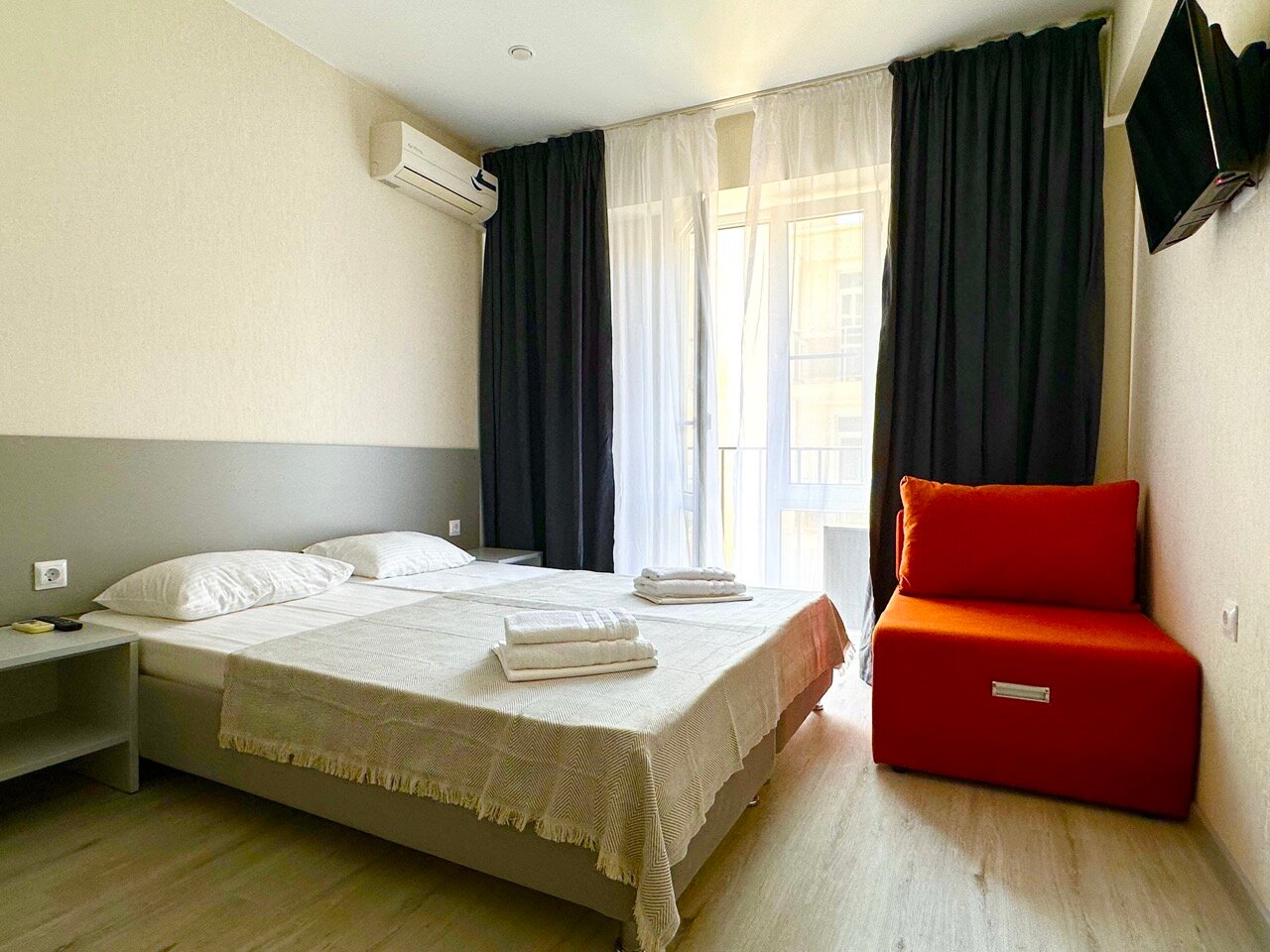 Фото отеля 2