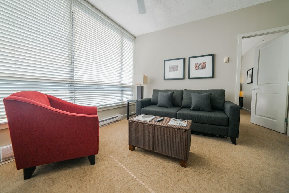 Фото The Oswego Hotel