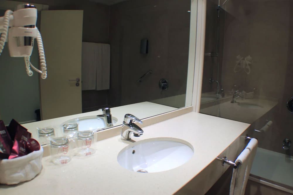 Фото Suites Viena Plaza de Espana