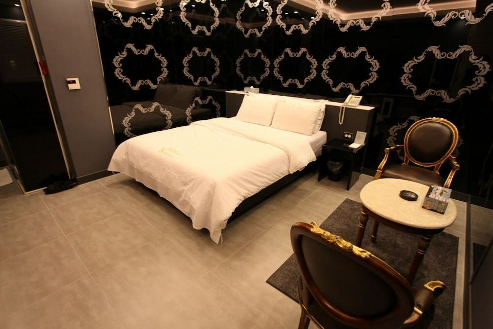 Фото S-Petite Hotel