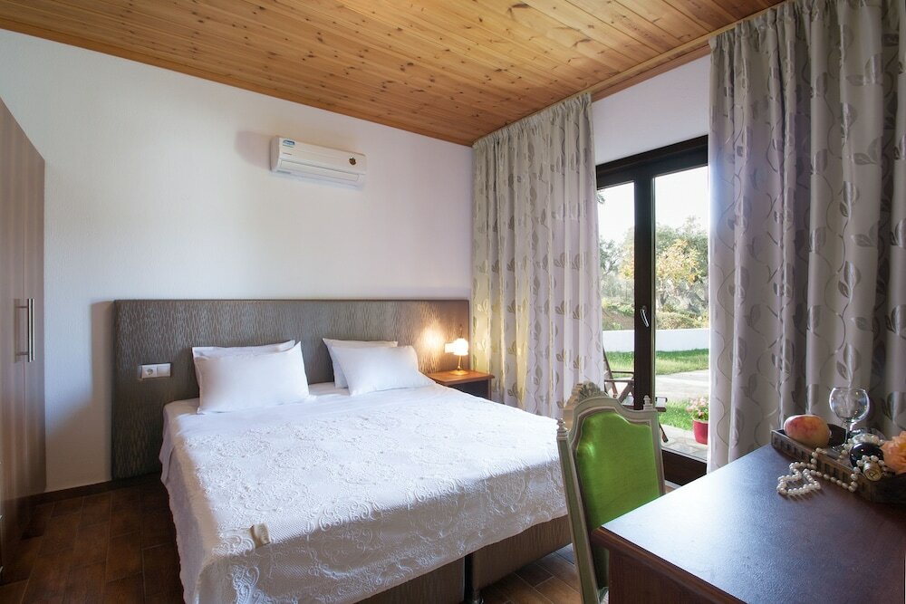 Фото Four Seasons Villas