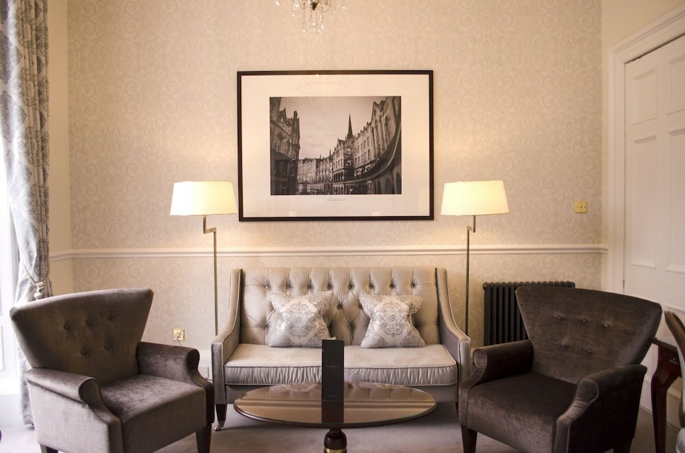 Фото The Bonham Hotel