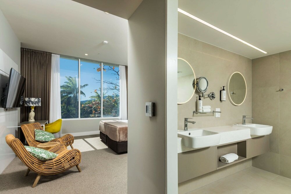 Фото Pacific Hotel Cairns