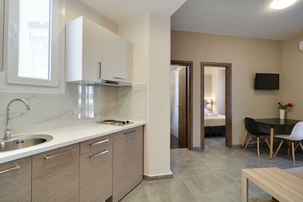 Фото Athens Comfort Suites And Apartments