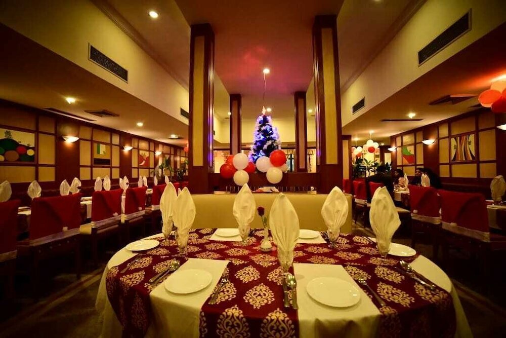 Фото Grand Continental Hotel