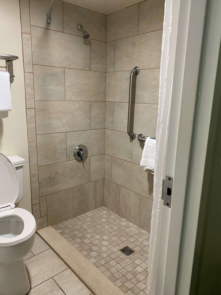 Фото Best Western Tallahassee-Downtown Inn & Suites