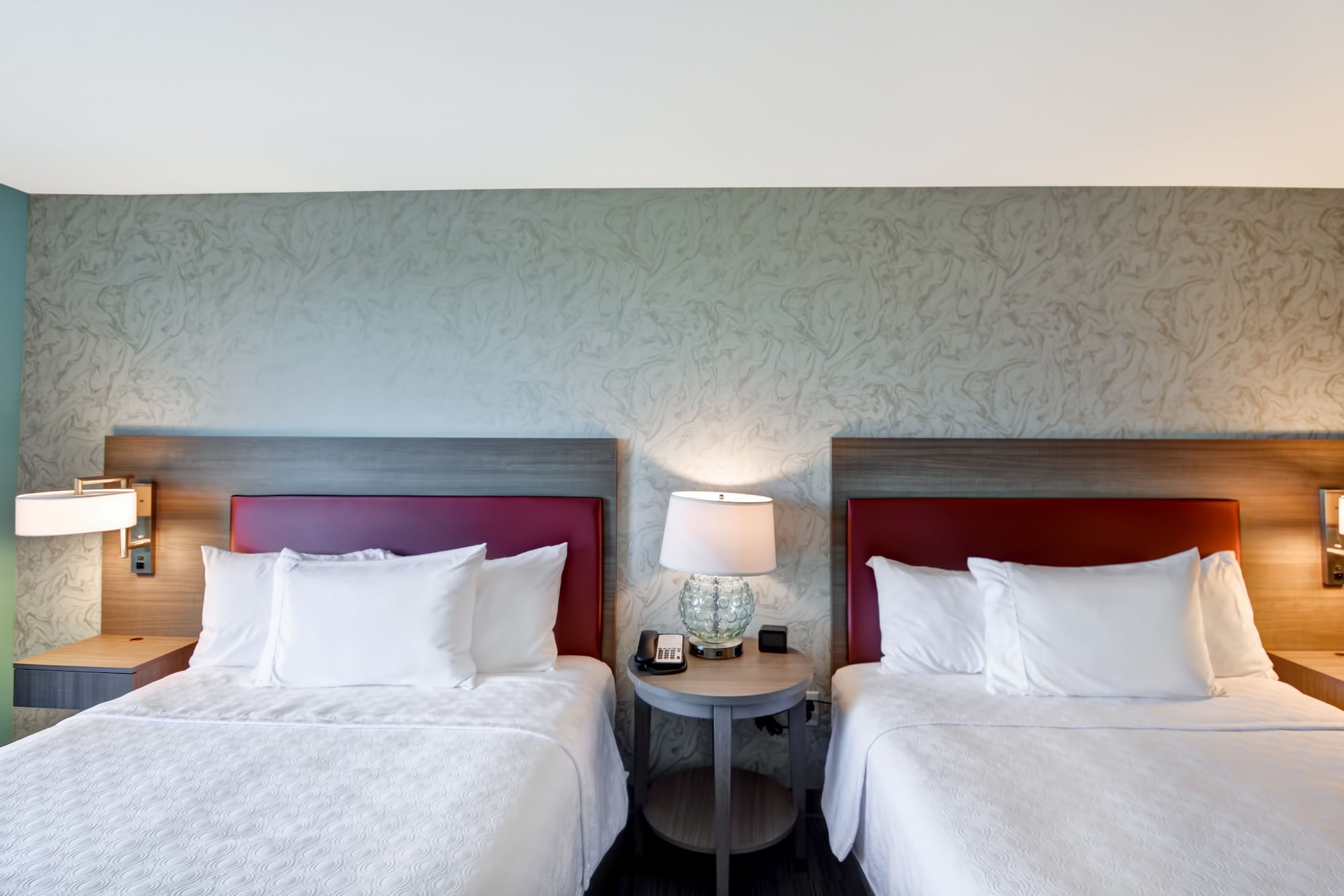 Фото Home2 Suites by Hilton Tampa Usf Near Busch Gardens