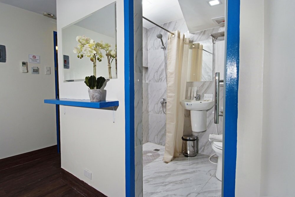 Фото Skyblue Hotel