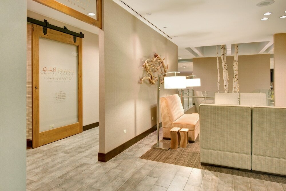 Фото Crowne Plaza Lombard Downers Grove, an Ihg Hotel