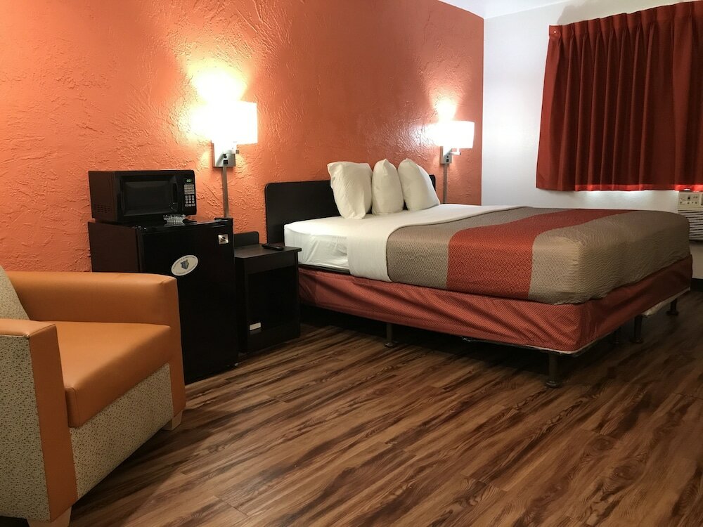 Фото Motel 6 Saint Paul Mn i 94