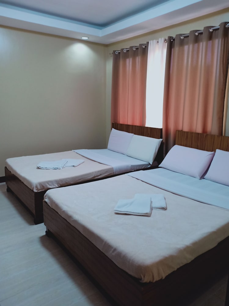 Фото East Square Inn