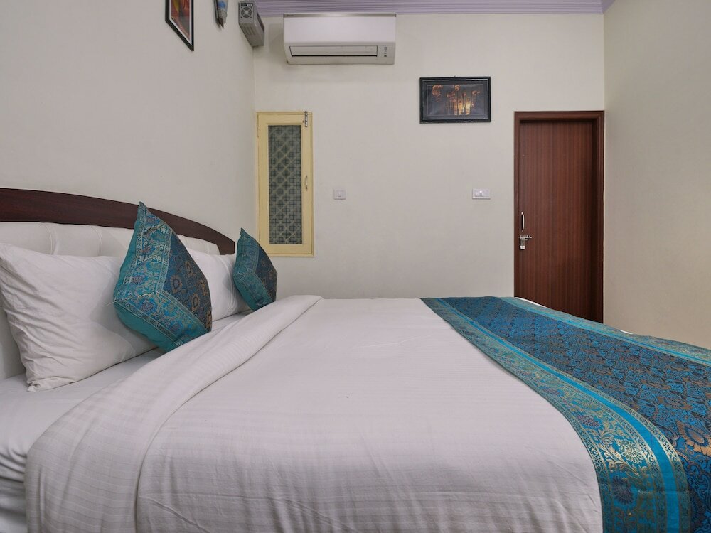 Фото The Century Plaza Hotel