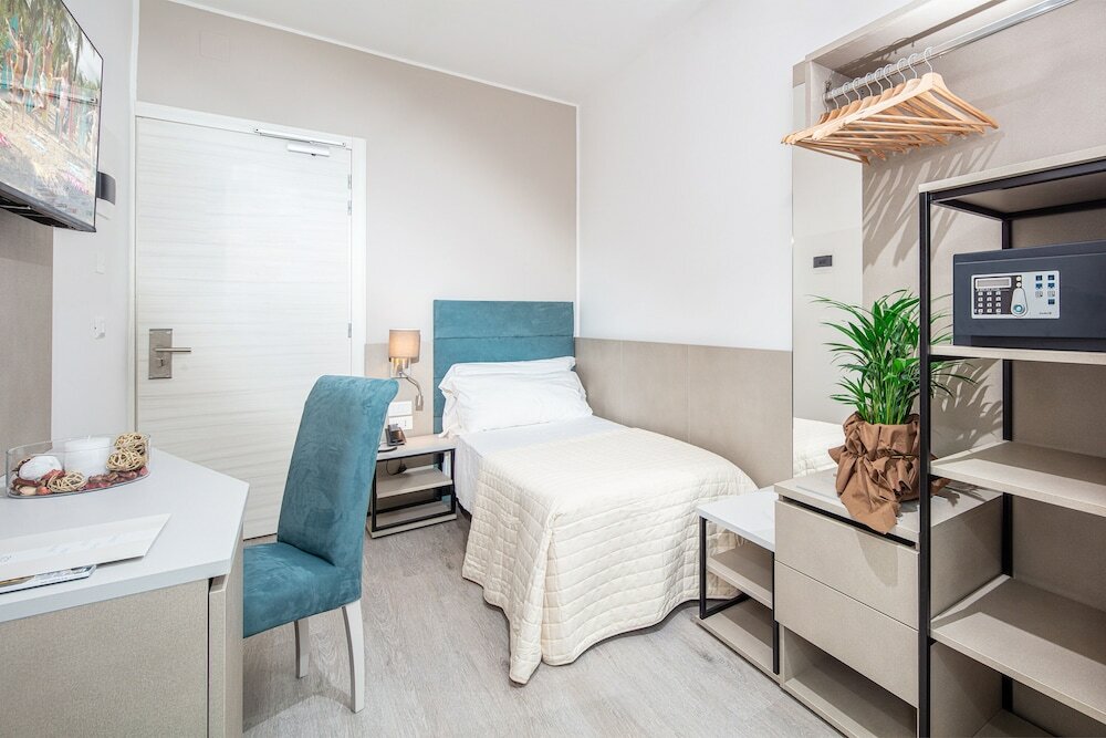 Фото Hotel Pigalle