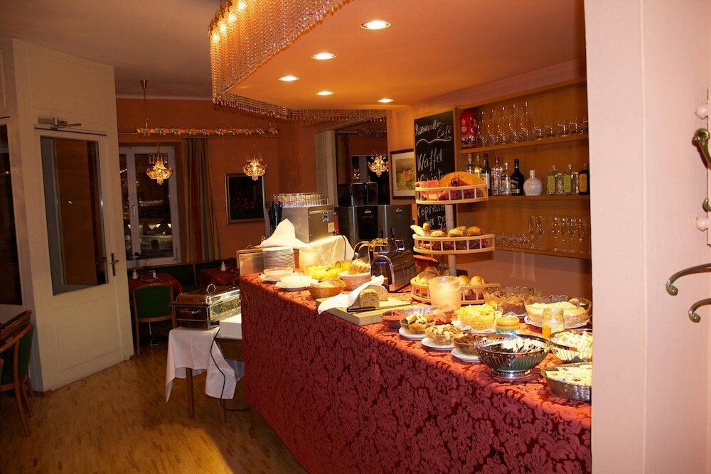 Фото Hotel Vier Jahreszeiten