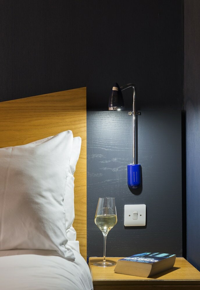 Фото Holiday Inn Express London Chingford