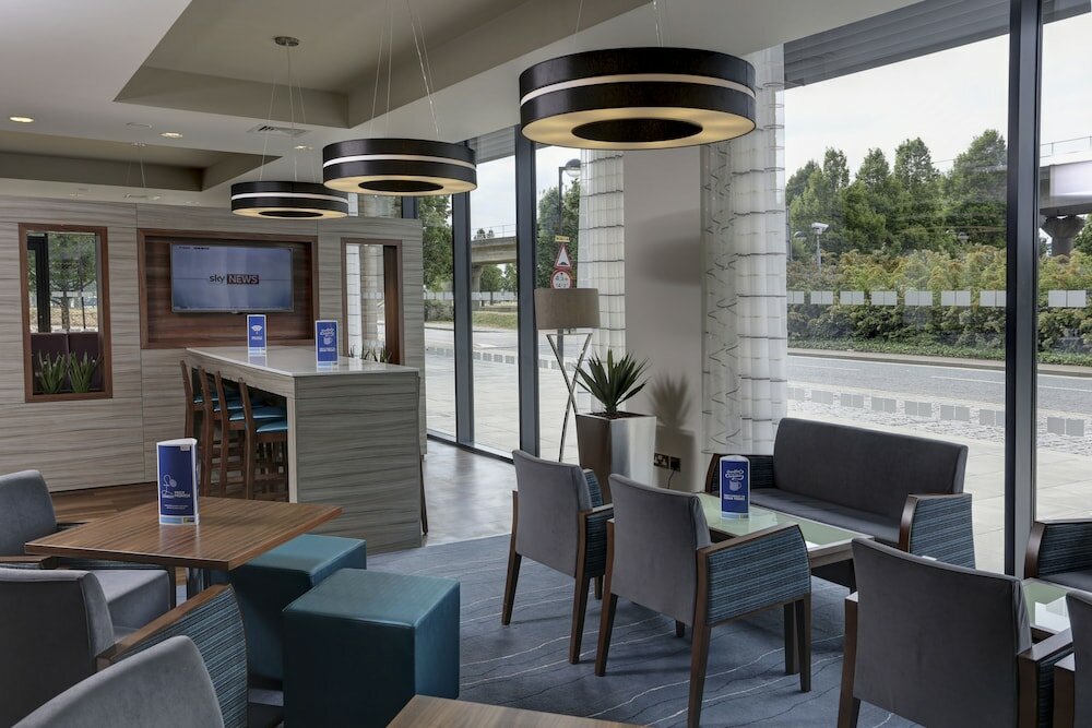 Фото Holiday Inn Express London - Excel